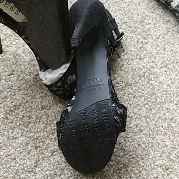 Heels - Picture 3 of 3